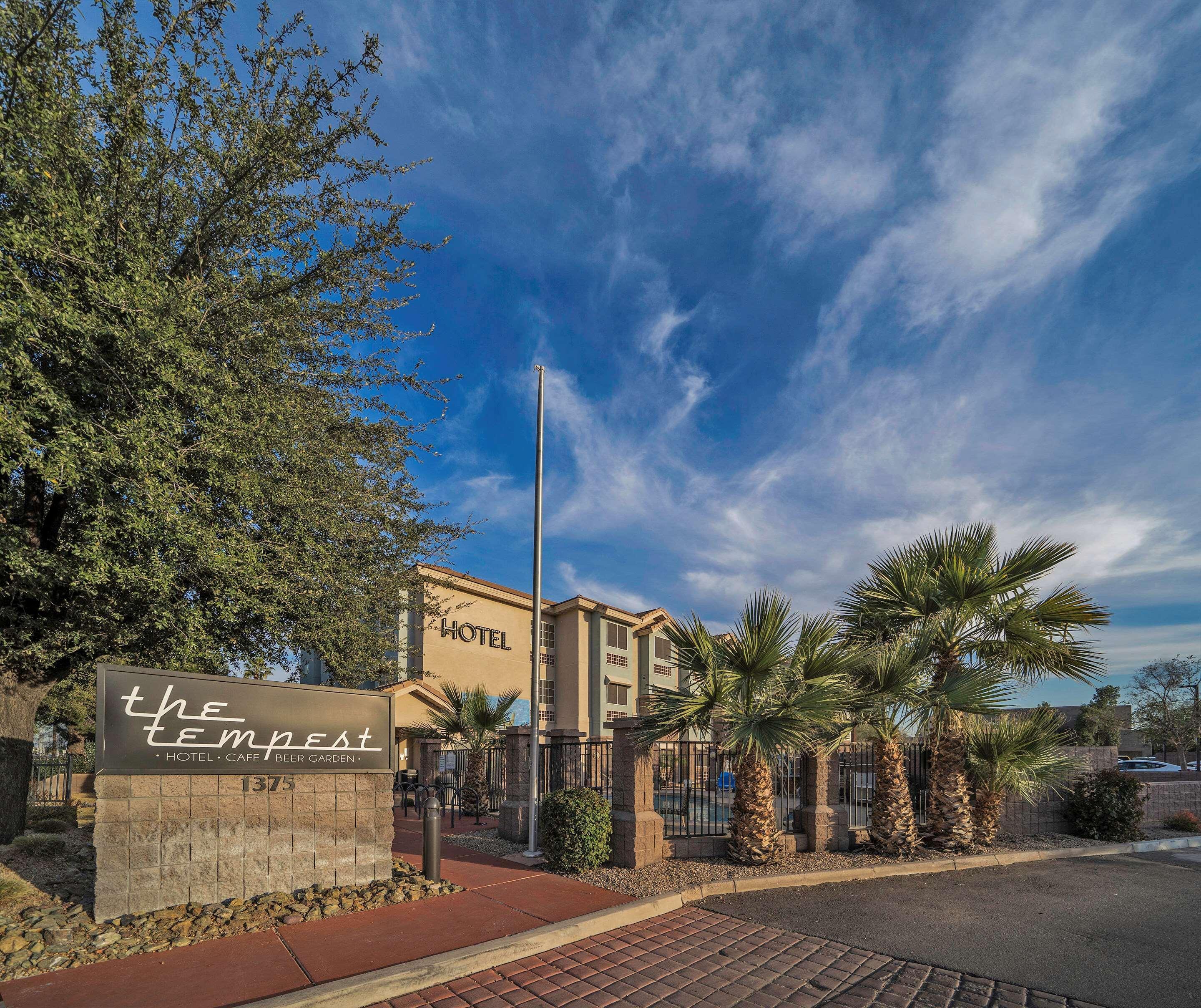La Quinta Inn & Suites By Wyndham Tempe University, Phoenix Exterior photo